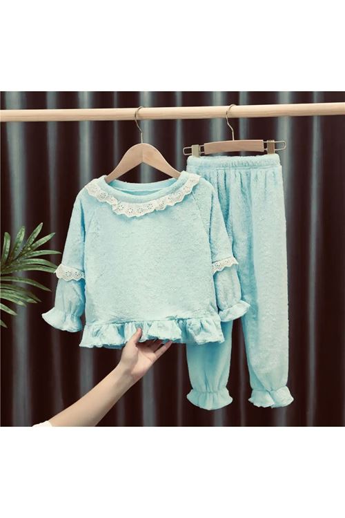 طفل بنت شتوية تراك