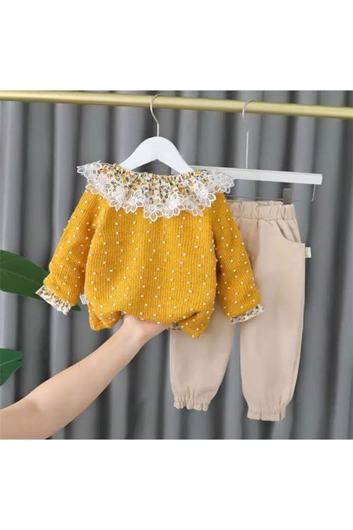 طفل بنت شتوية قاط