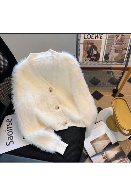 ملابس نسائية شتوية  سترة صوف