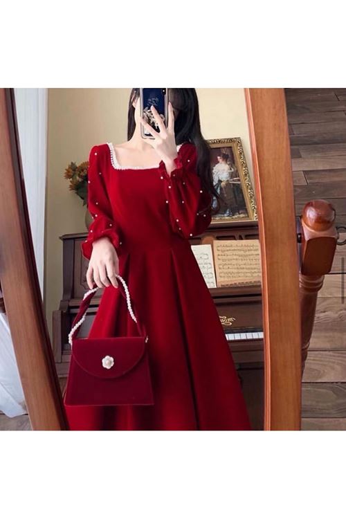 ملابس نسائية شتوية فستان 