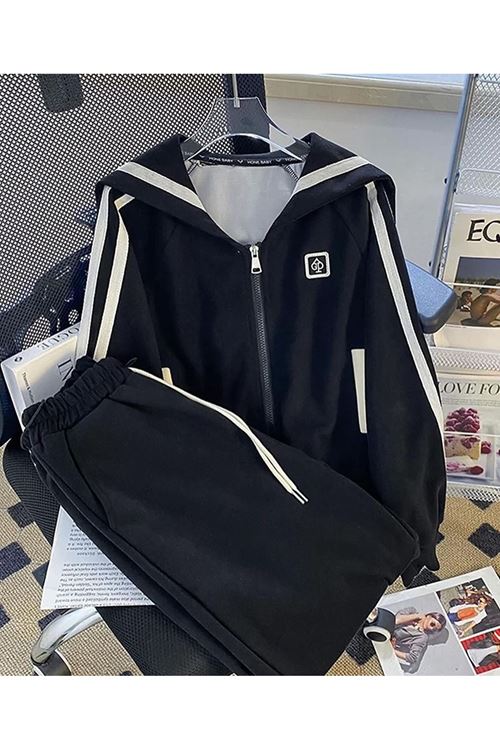 ملابس نسائية شتوية تراك