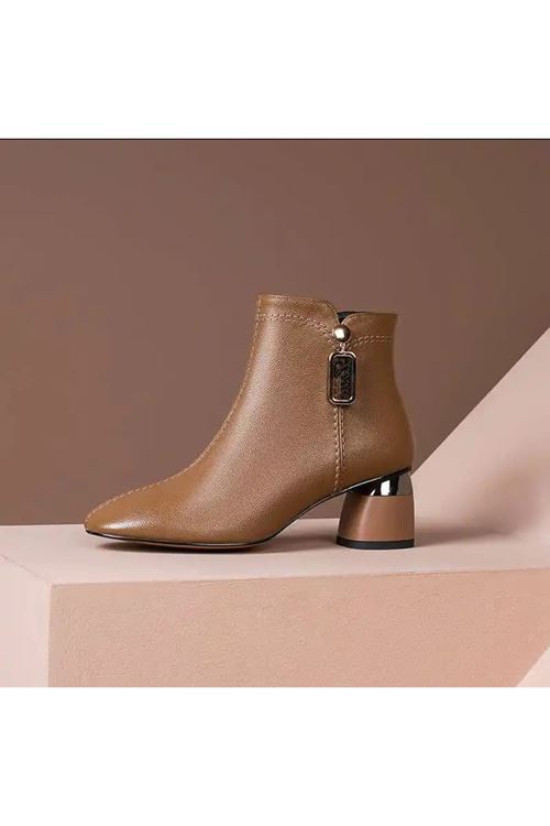 ‎الأحذية النسائية الشتوية بوت قصير كعب