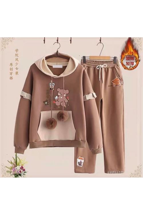 ملابس نسائية شتوية تراك