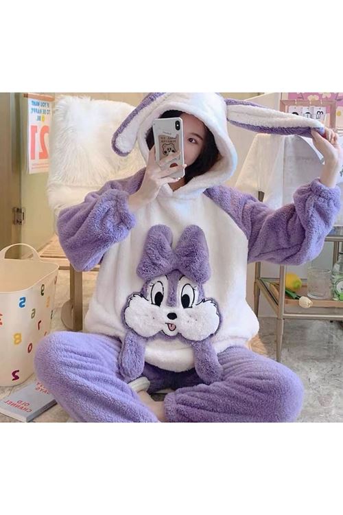 ملابس نسائية شتوية تراك