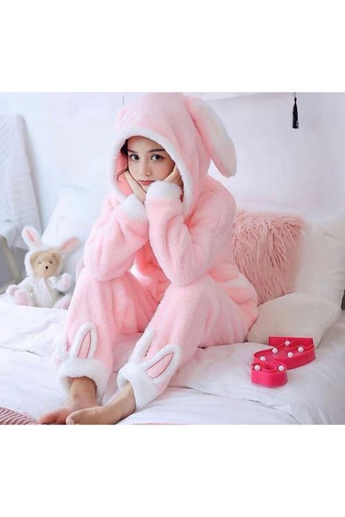 ملابس نسائية شتوية تراك