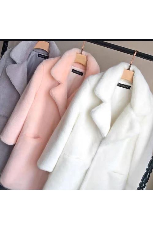 ملابس نسائية شتوية مونت كوت