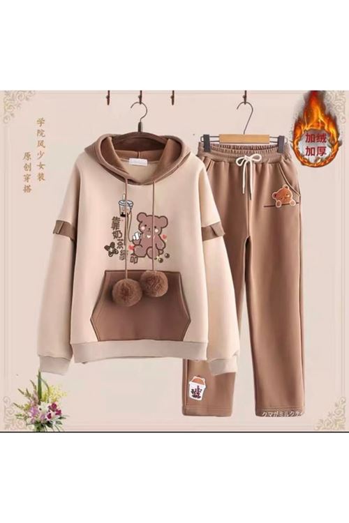 ملابس نسائية شتوية تراك