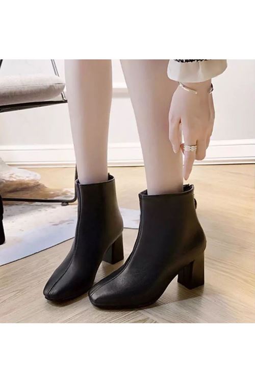 ‎الأحذية النسائية الشتوية بوت قصير كعب