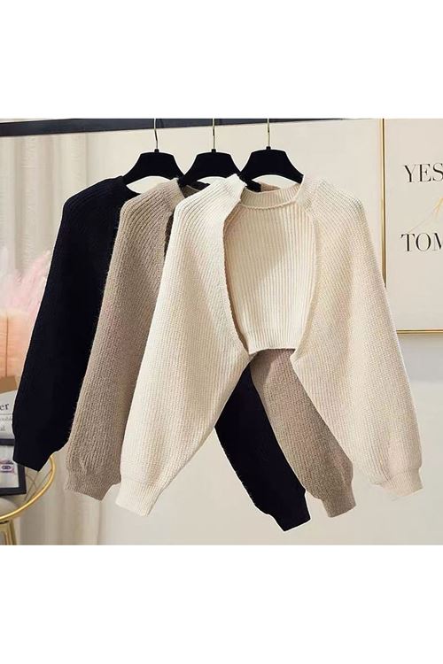 ملابس نسائية شتوية بلوز