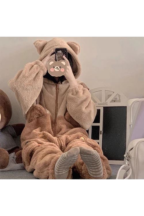 ملابس نسائية شتوية تراك