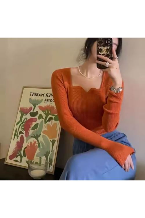 الملابس النسائية الشتوية البلوز