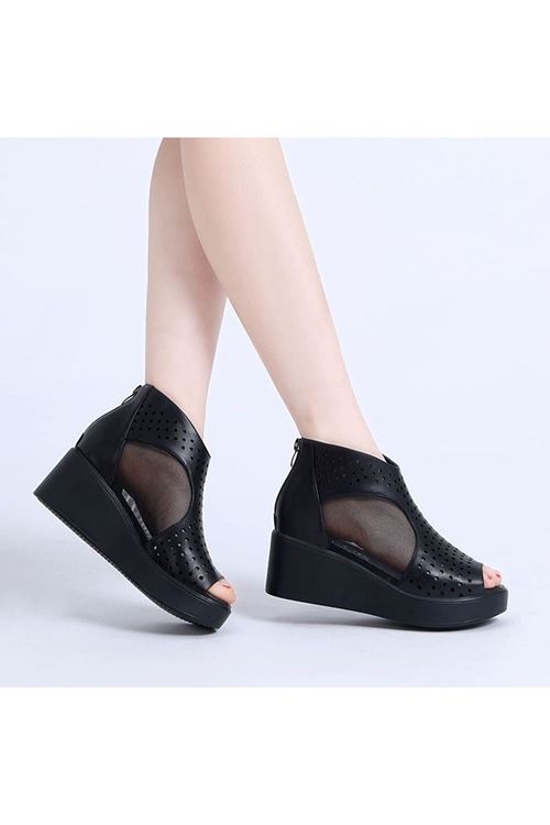 ‎الأحذية النسائية  الصيفية صندل