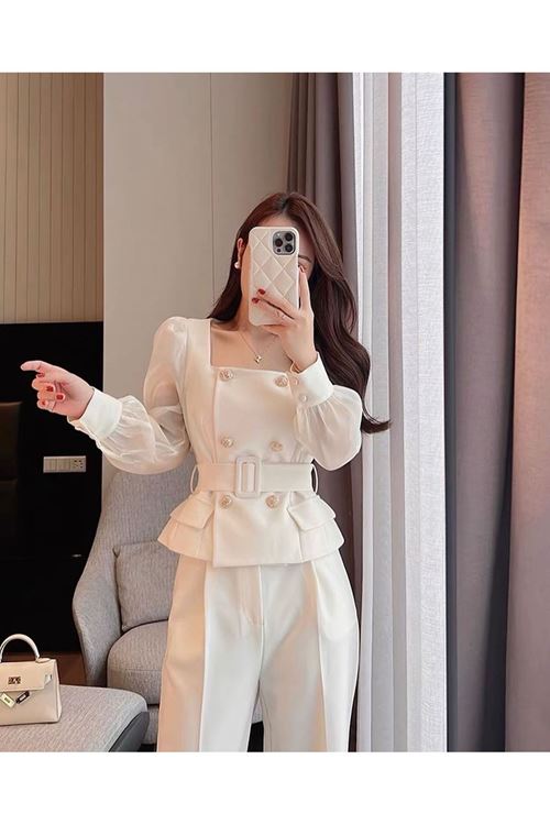 ملابس نسائية صيفية قاط