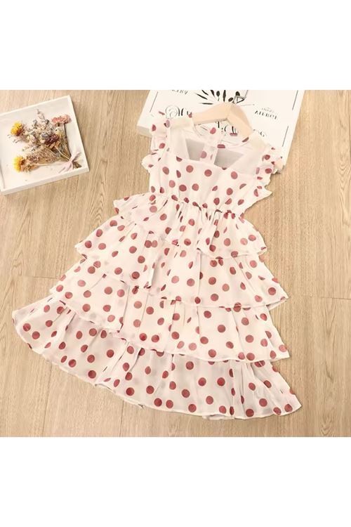 طفل بنت صيفية فستان