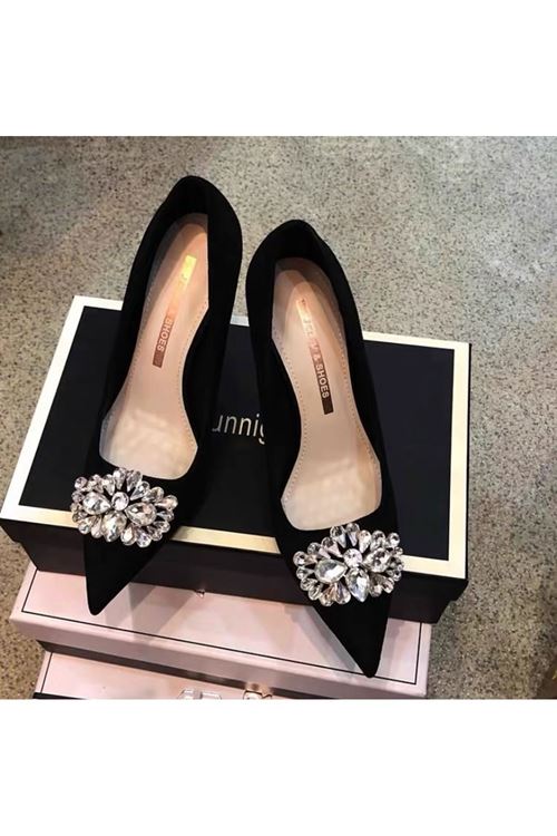 ‎الأحذية النسائية  الصيفية  كعب