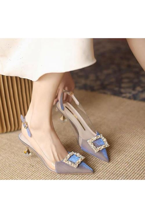 ‎الأحذية النسائية  الصيفية  كعب