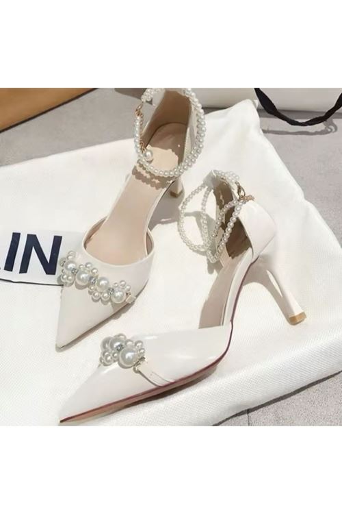 ‎الأحذية النسائية  الصيفية  كعب