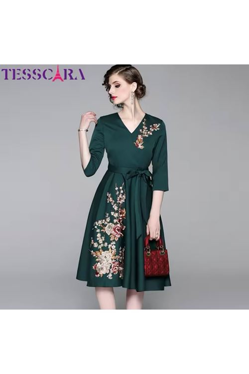 ملابس نسائية صيفية فستان