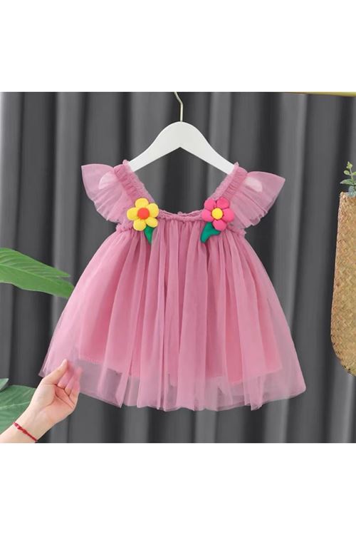 طفل بنت صيفية فستان