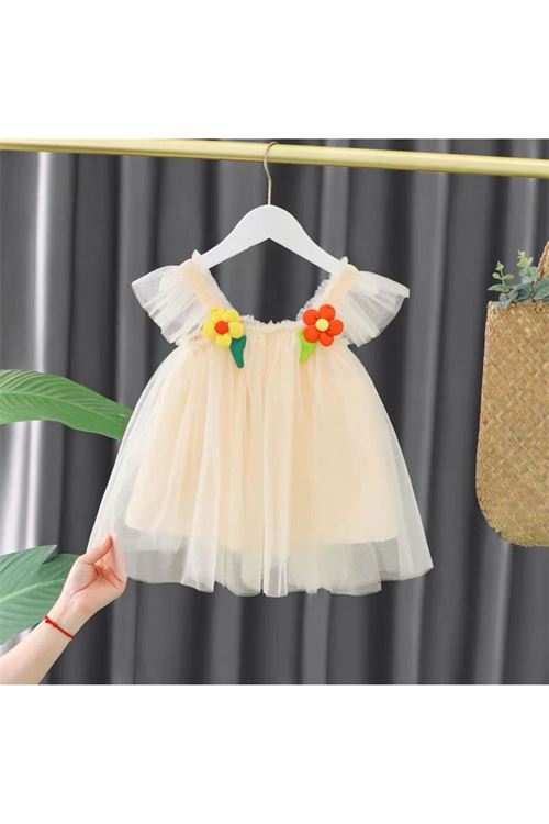 طفل بنت صيفية فستان