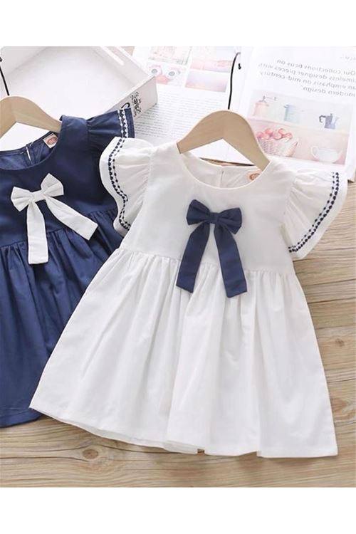 طفل بنت صيفية فستان