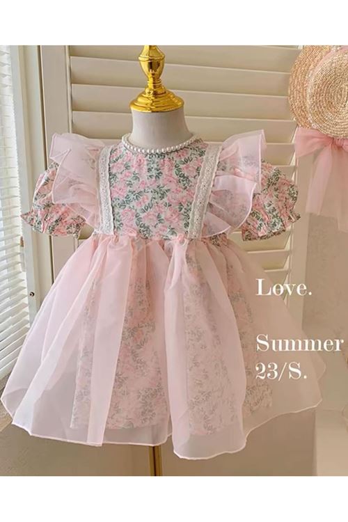 طفل بنت صيفية فستان