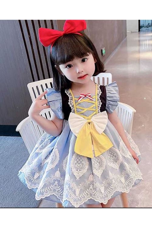 طفل بنت صيفية فستان