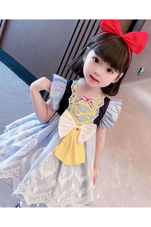 طفل بنت صيفية فستان