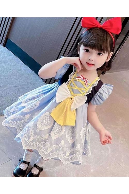 طفل بنت صيفية فستان