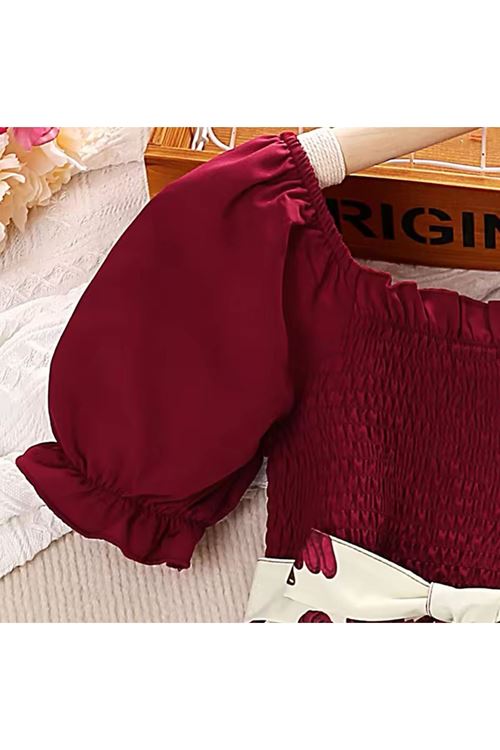 طفل بنت صيفية فستان