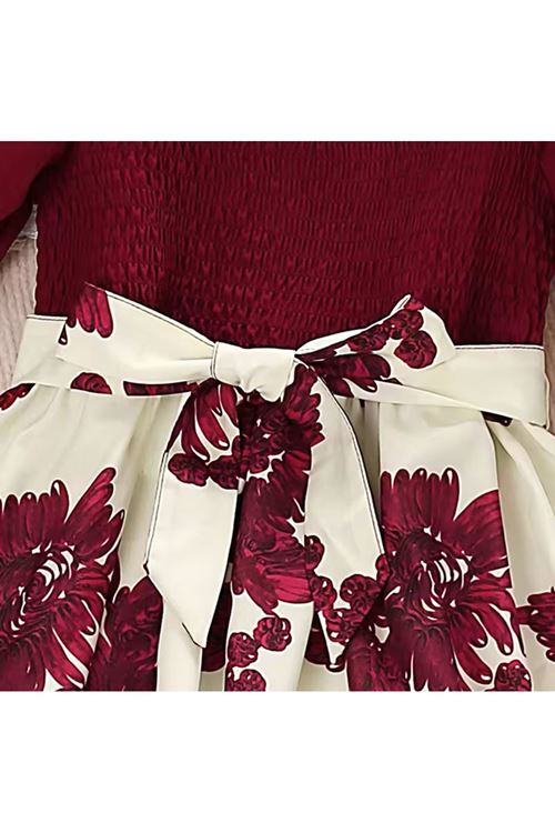 طفل بنت صيفية فستان