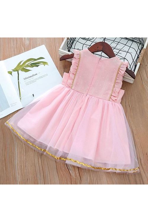 طفل بنت صيفية فستان