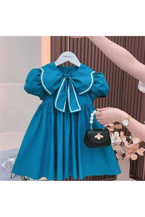 طفل بنت صيفية فستان