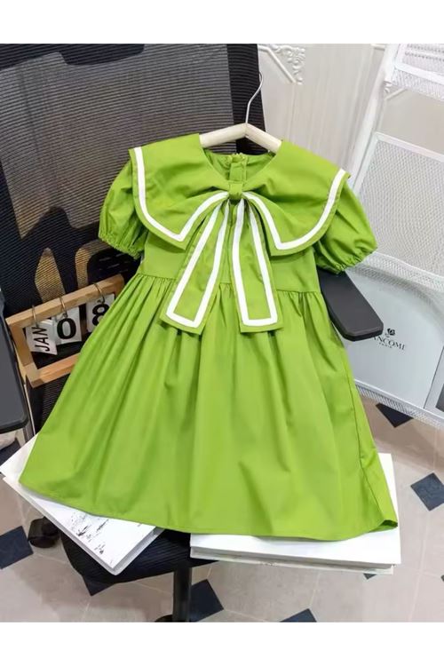 طفل بنت صيفية فستان