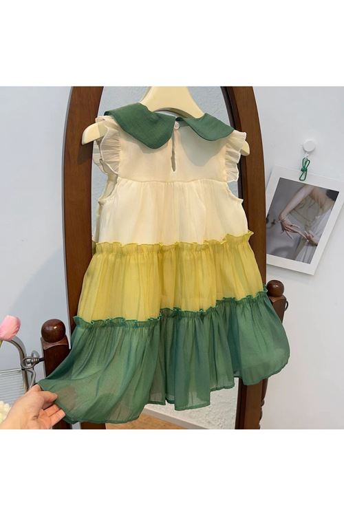 طفل بنت صيفية فستان