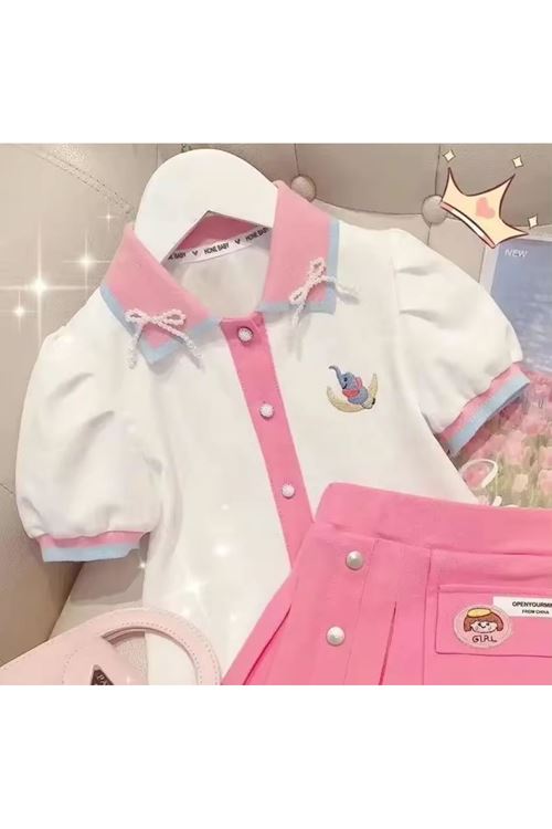 طفل بنت صيفية تنورة وقميص