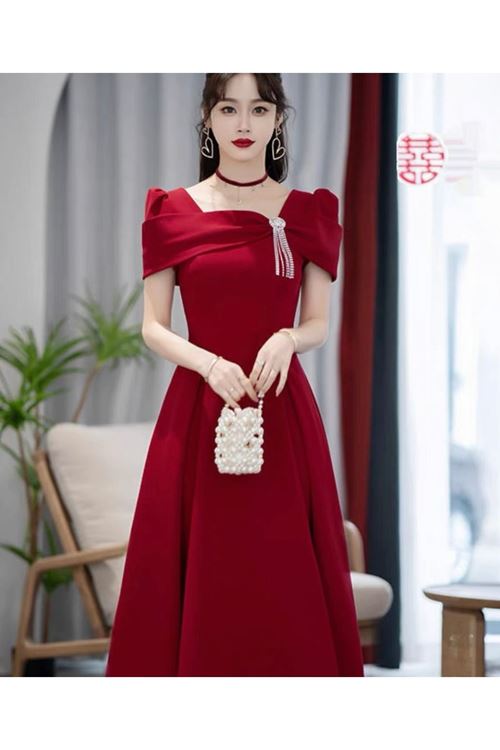 ملابس نسائية صيفية فستان 