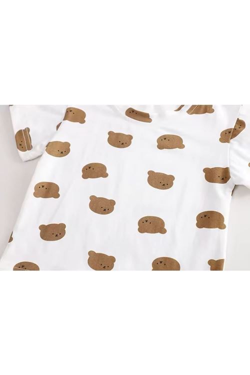 طفل بنت صيفية فستان