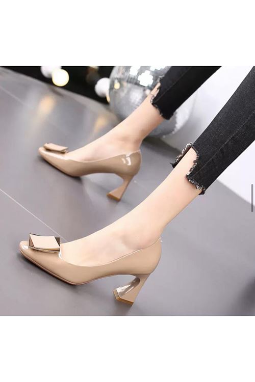 الأحذية النسائية الصيفية حذاء كعب