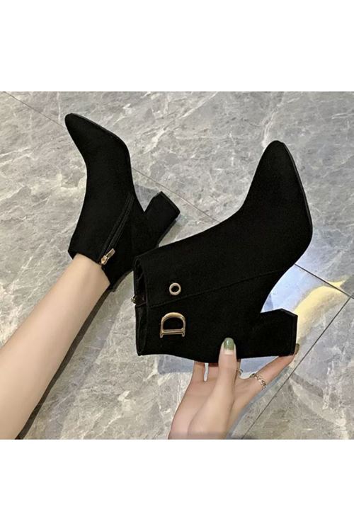 الأحذية النسائية الشتوية بوت قصير  كعب 