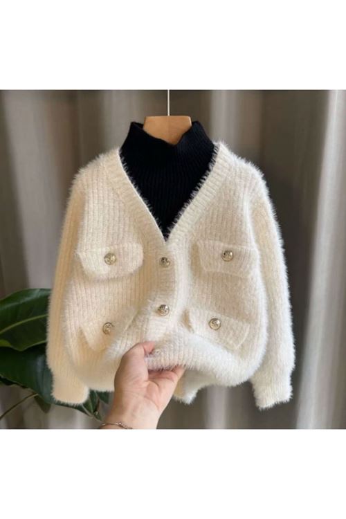 طفل بنت شتوية جاكيت