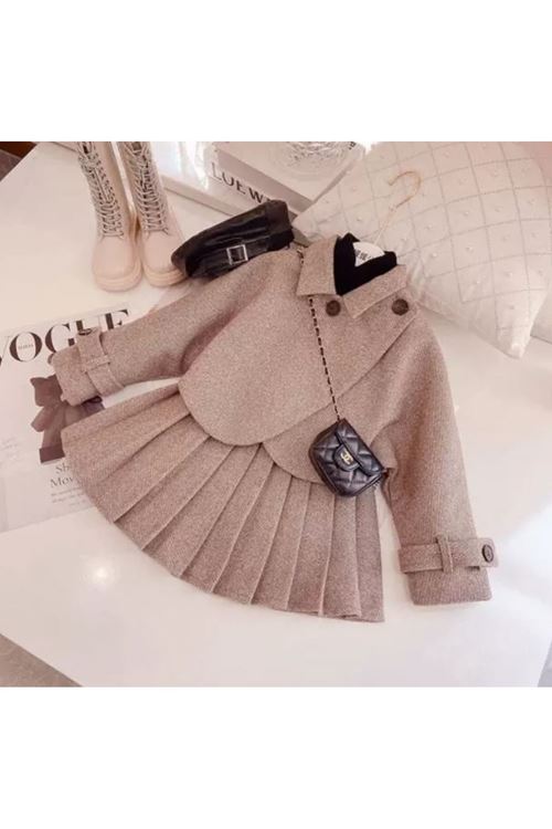 طفل بنت شتوية تنورة و قميص