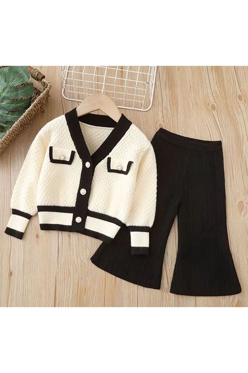 طفل بنت شتوية قاط