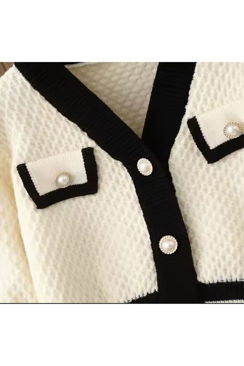 طفل بنت شتوية قاط