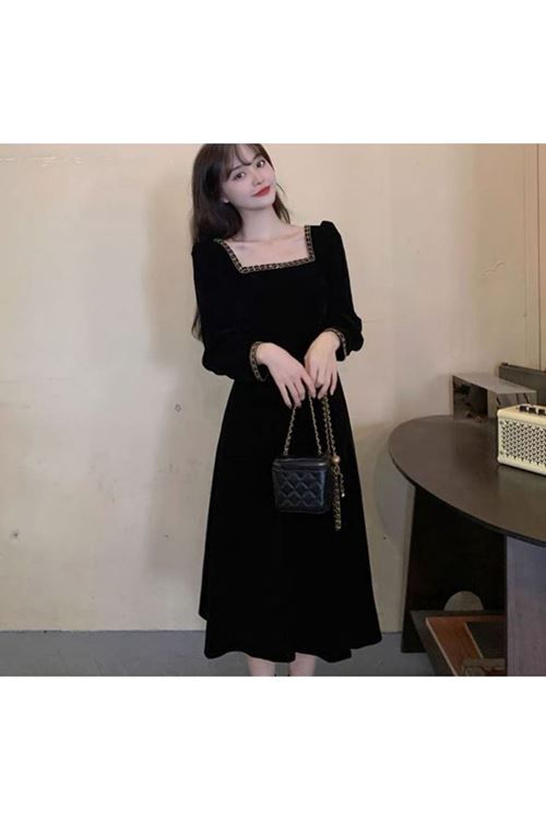 ملابس نسائية شتوية فستان