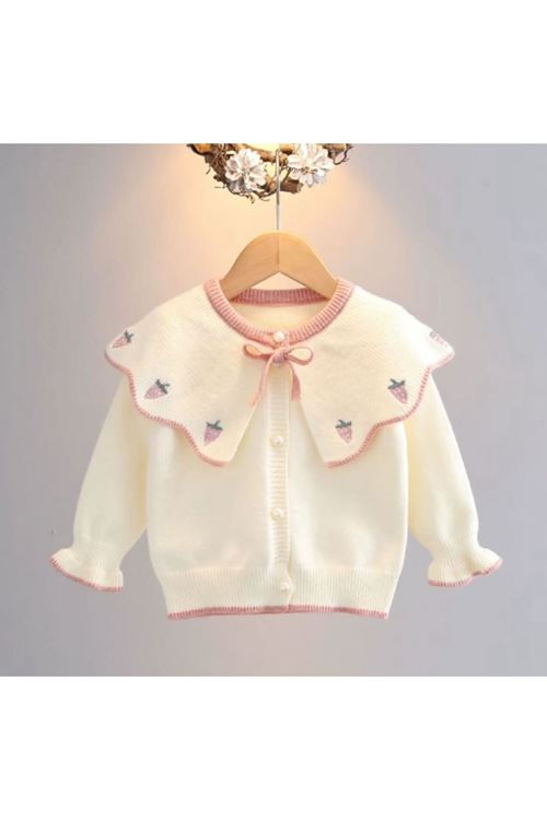 طفل بنت شتوية جاكيت