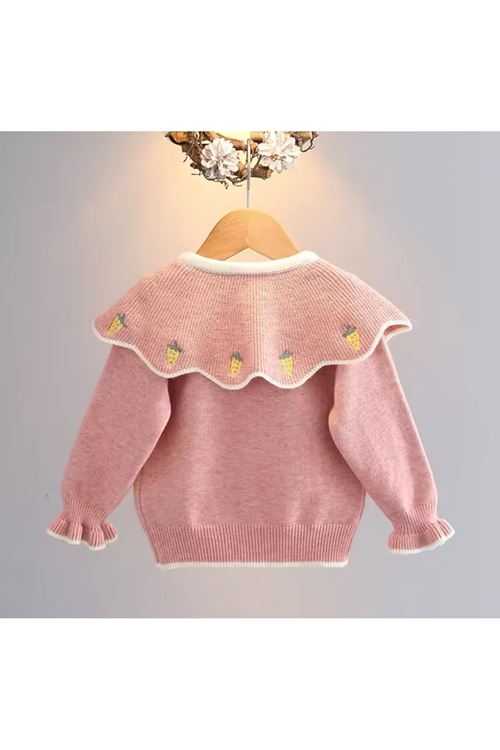 طفل بنت شتوية جاكيت