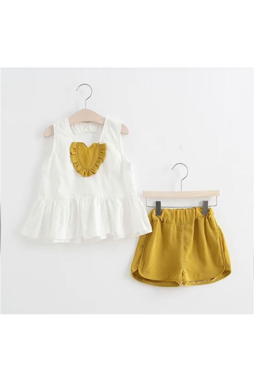 طفل بنت صيفية قاط