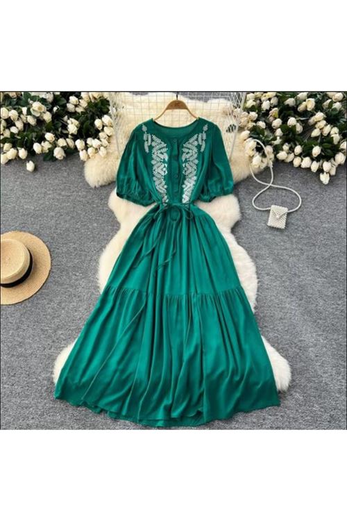 ملابس نسائية صيفية فستان