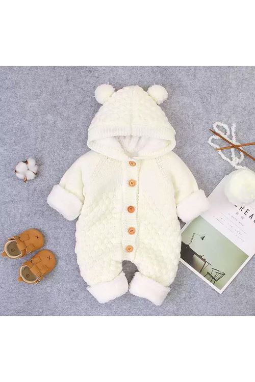 طفل بنت شتائية بدلة